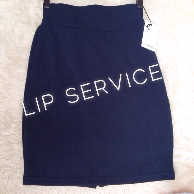 LIP SERVICE(リップサービス)の【新品】LIP＊ペンシルスカート レディースのスカート(ひざ丈スカート)の商品写真