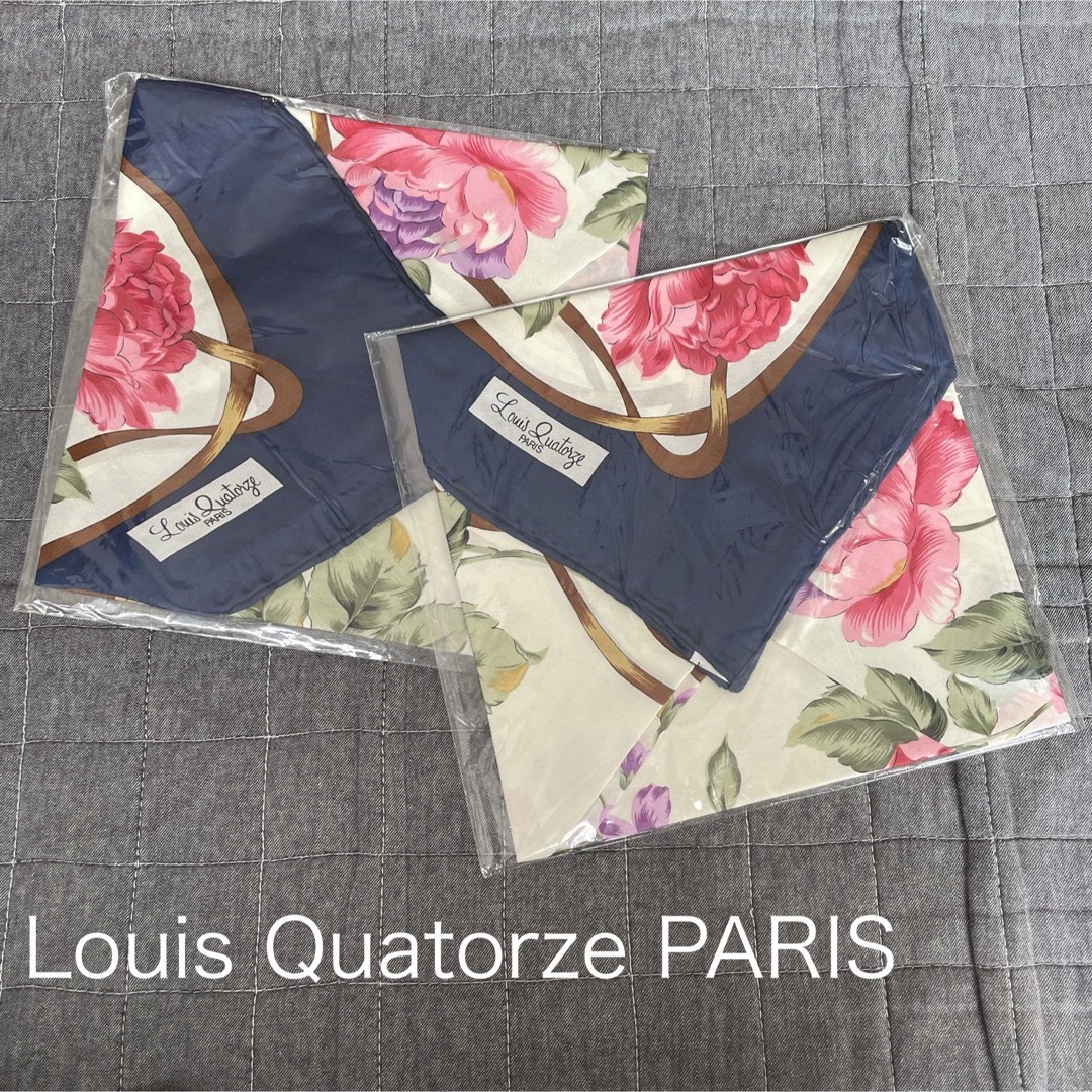 LOUIS QUATORZE(ルイカトーズ)の未使用品 Louis Quatorze ルイキャトルズ シルクスカーフ セット レディースのファッション小物(バンダナ/スカーフ)の商品写真