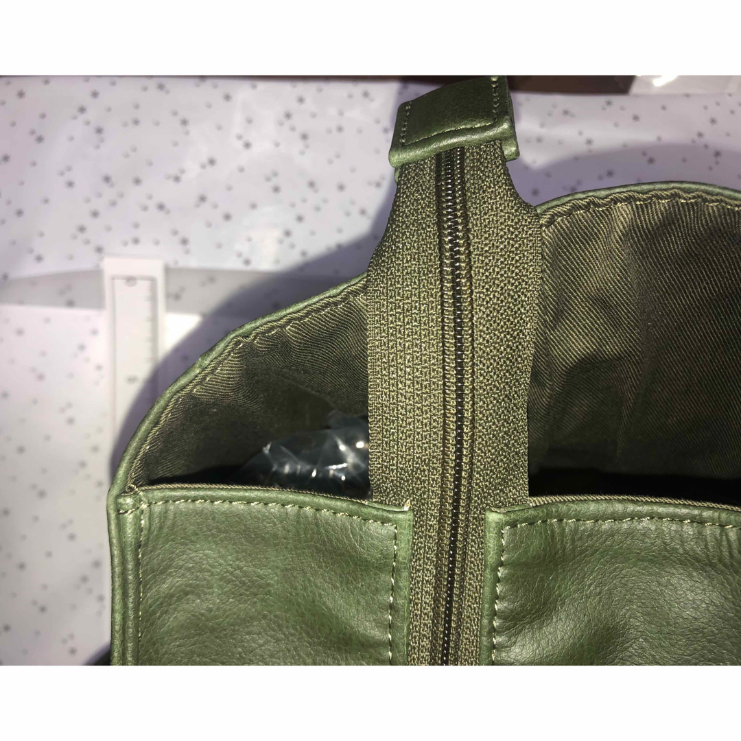 TAKEO KIKUCHI(タケオキクチ)のタケオキクチ トートバッグ レザー  　グリーン メンズのバッグ(トートバッグ)の商品写真