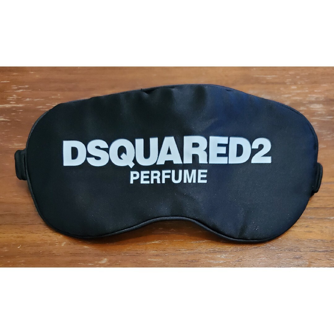 DSQUARED2(ディースクエアード)のディースクエアード2　新品　ユニセックス　非売品　アイマスク インテリア/住まい/日用品の日用品/生活雑貨/旅行(旅行用品)の商品写真