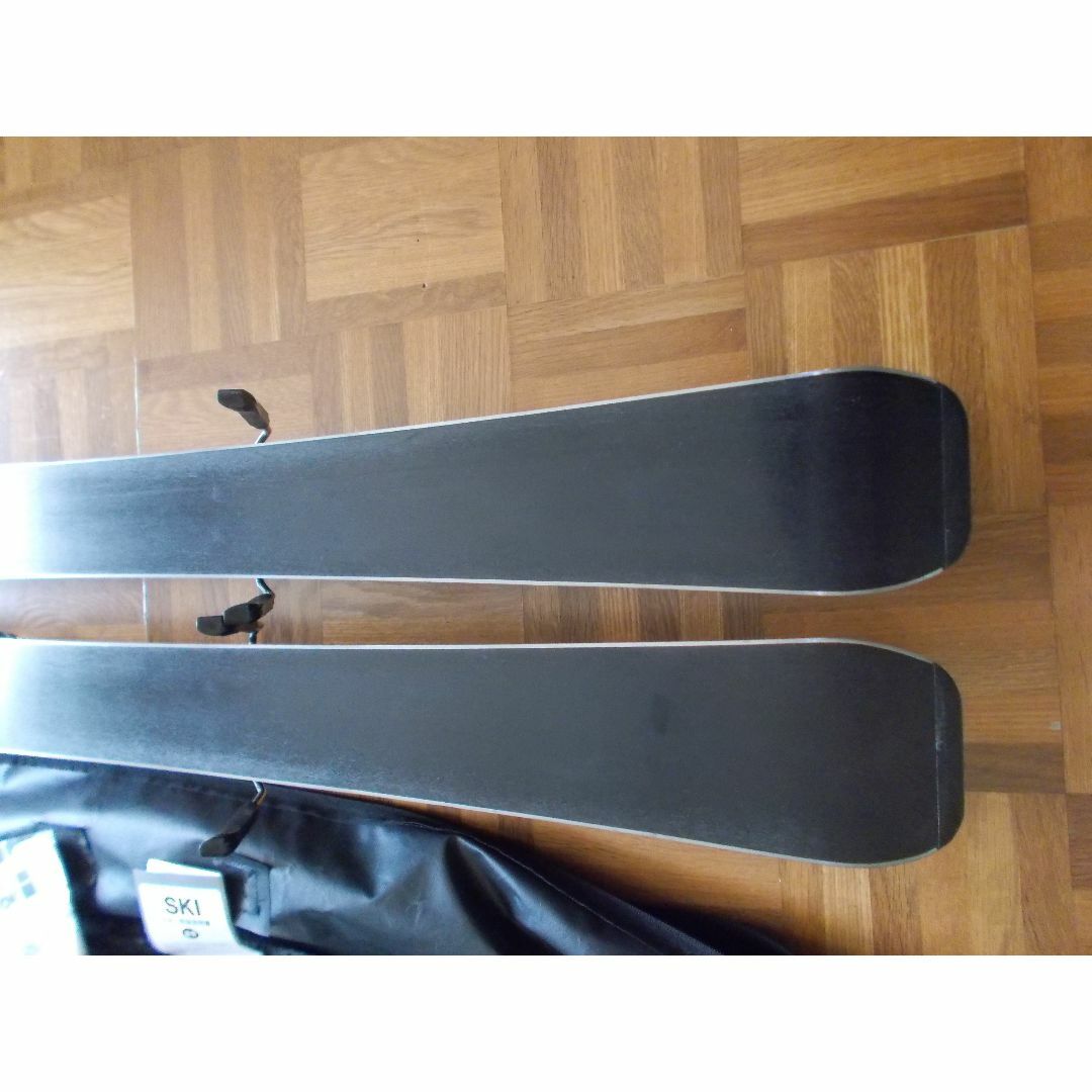 ROSSIGNOL(ロシニョール)のショートスキー板とバッグ スポーツ/アウトドアのスキー(板)の商品写真
