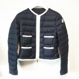 モンクレール(MONCLER)のモンクレール MOINES ライトダウンジャケット ノーカラー レディース 黒(ダウンジャケット)