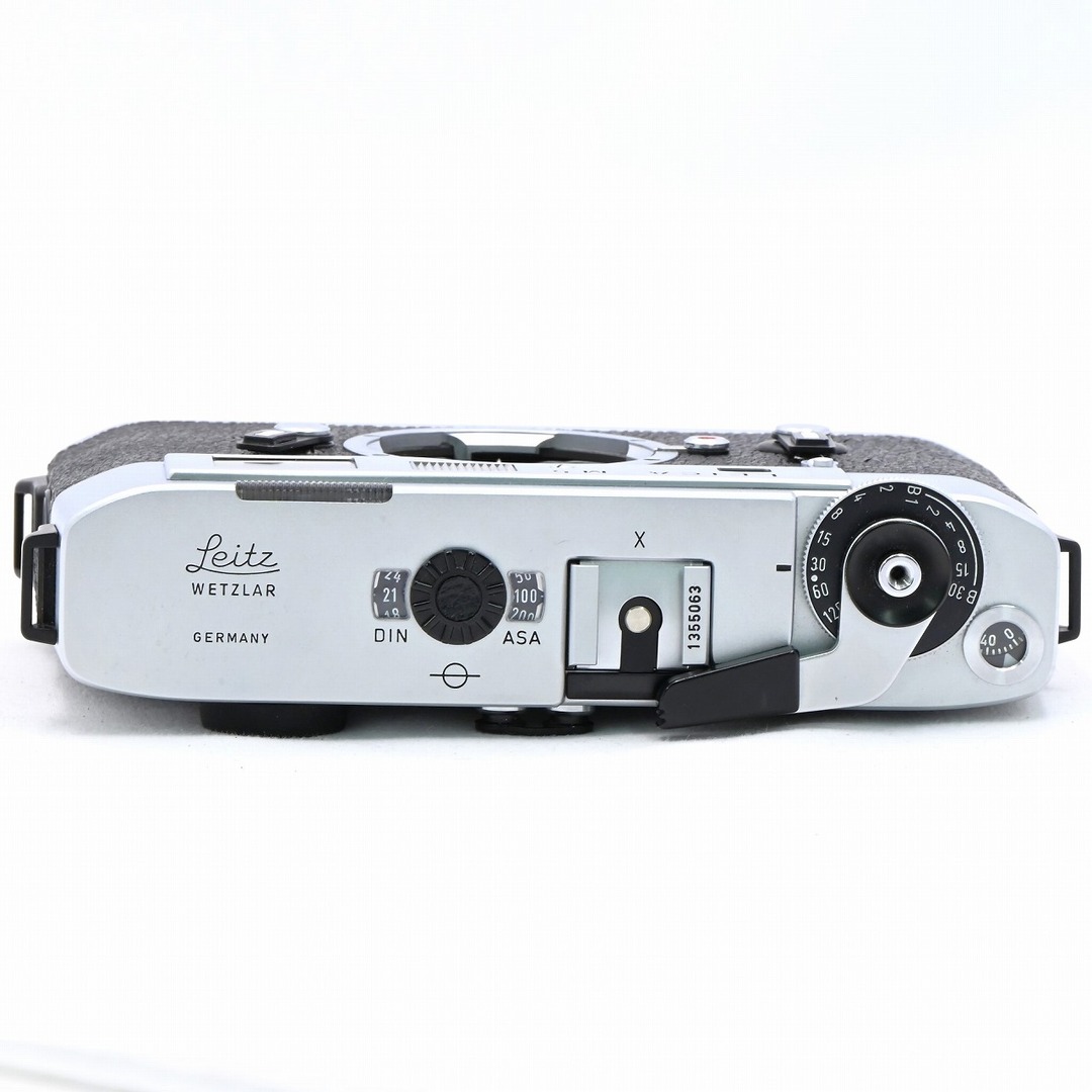 LEICA(ライカ)のLeica M5 シルバークローム 後期 135万番 3点吊 スマホ/家電/カメラのカメラ(フィルムカメラ)の商品写真