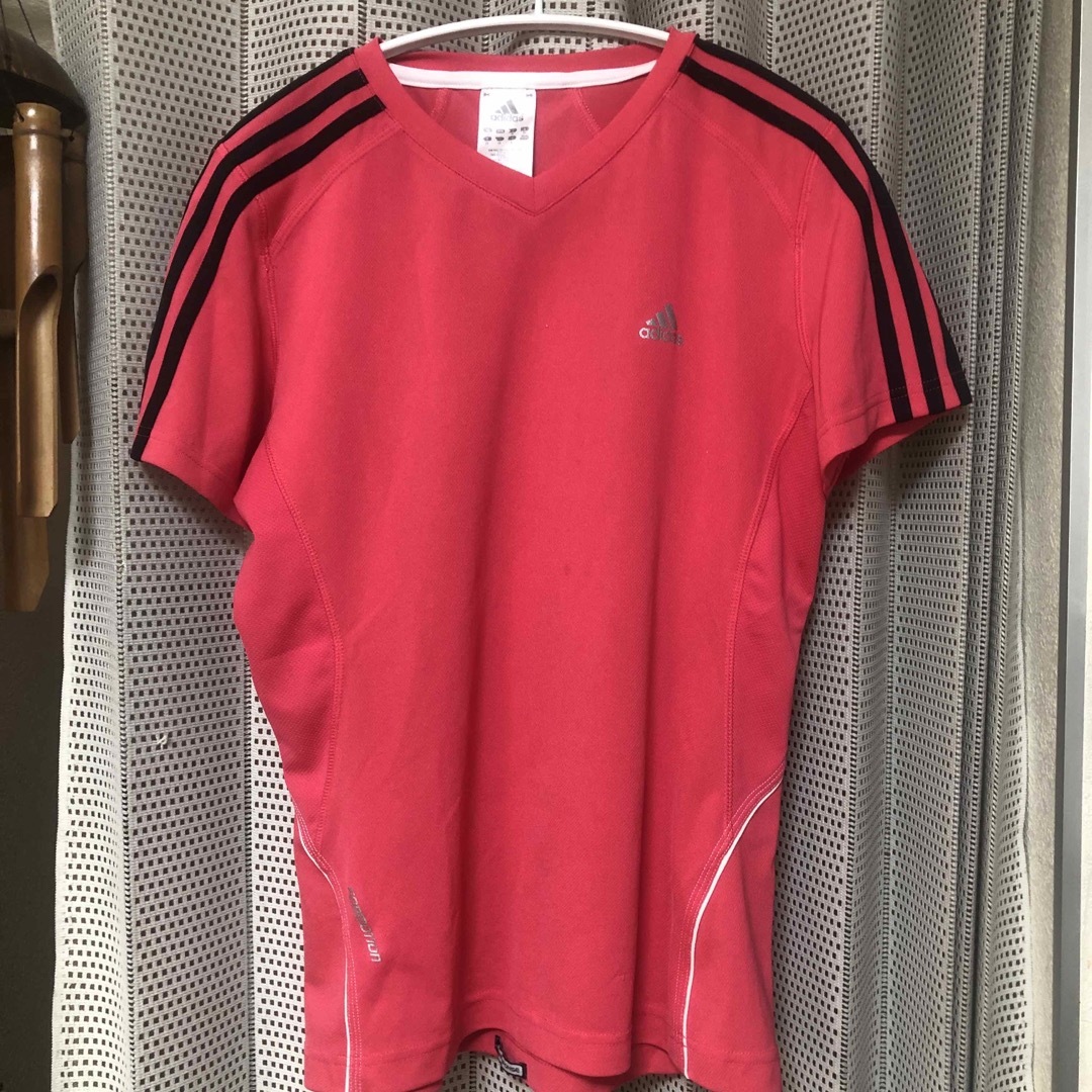 adidas(アディダス)のアディダス　Tシャツ レディースのトップス(Tシャツ(半袖/袖なし))の商品写真