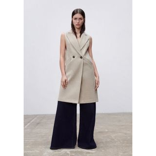 ザラ(ZARA)のZARA ジレ　未使用タグ付き　定価6990円(ベスト/ジレ)