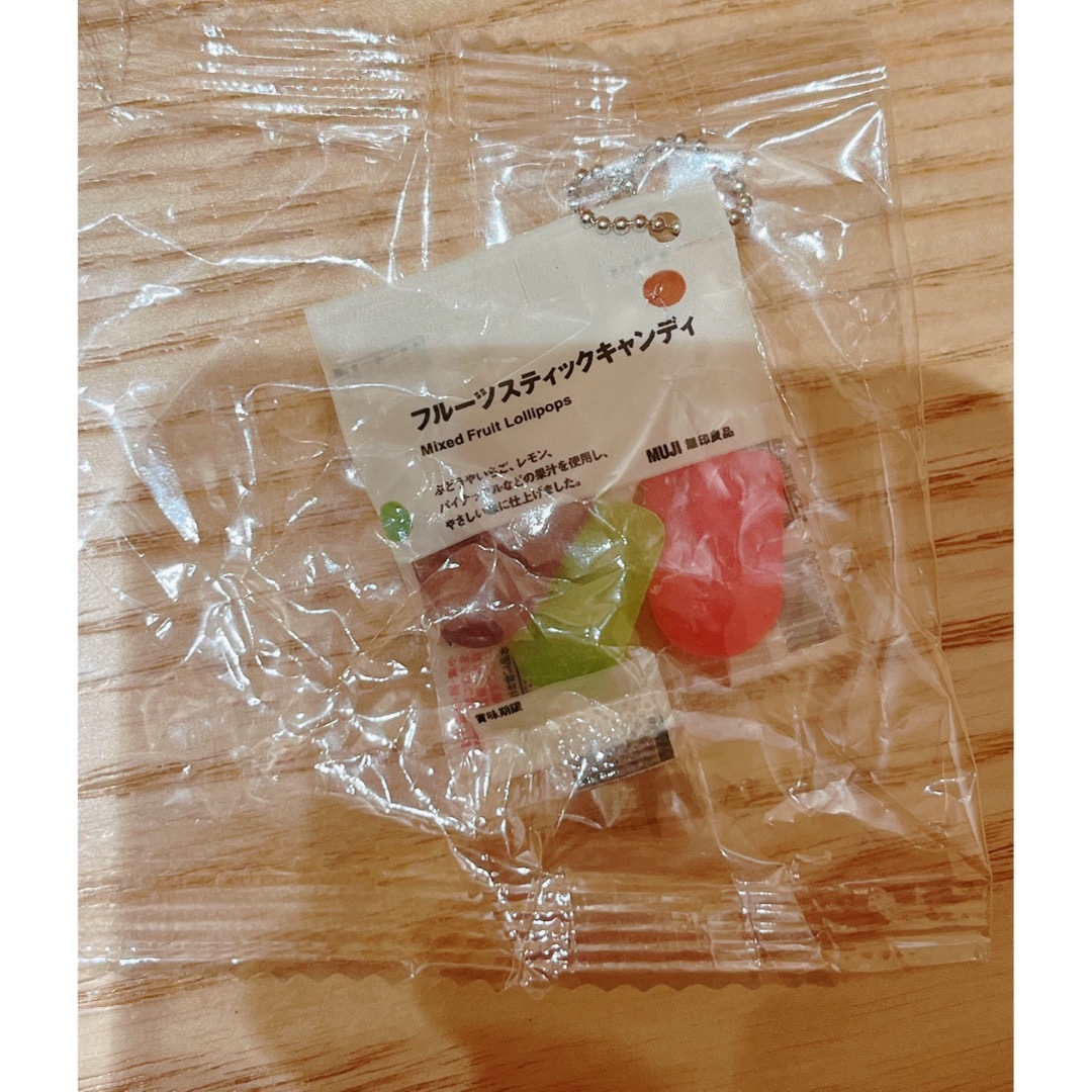 MUJI (無印良品)(ムジルシリョウヒン)の無印良品　ぽち菓子　ミニチュアマスコット　フルーツスティックキャンディ エンタメ/ホビーのコレクション(その他)の商品写真