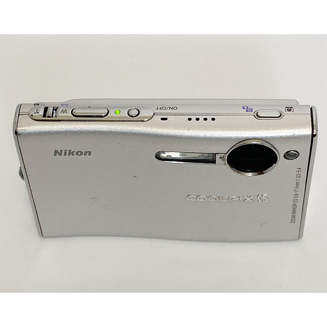 Nikon(ニコン)のNikon coolpix s5 ニコン　クールピクス　デジカメ　シルバー スマホ/家電/カメラのカメラ(コンパクトデジタルカメラ)の商品写真