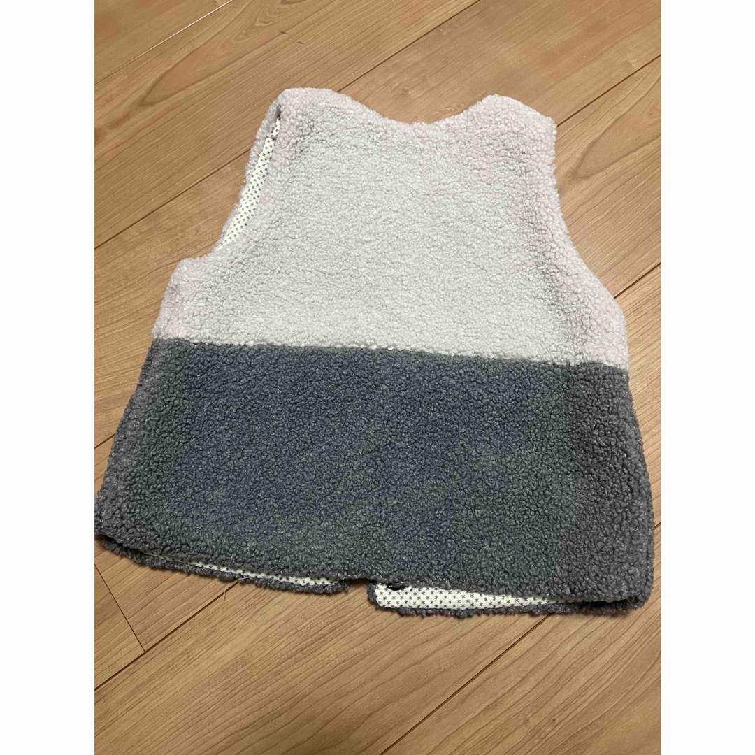 ZARA KIDS(ザラキッズ)の美品 ZARA baby ボア　ベスト キッズ/ベビー/マタニティのキッズ服女の子用(90cm~)(ジャケット/上着)の商品写真