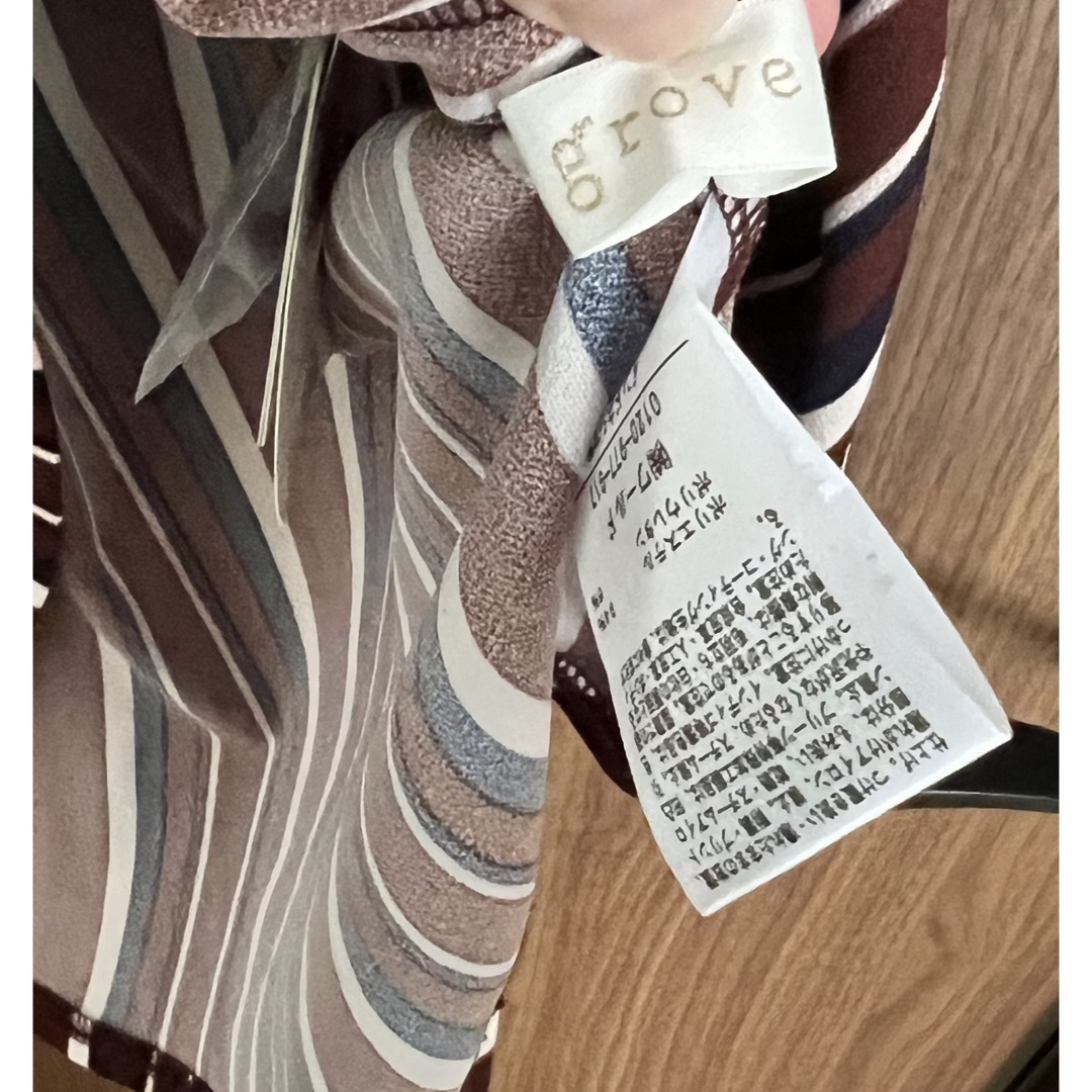 【grove】新品・未使用　レディース　シャツ　ブラウス　半袖 レディースのトップス(シャツ/ブラウス(半袖/袖なし))の商品写真
