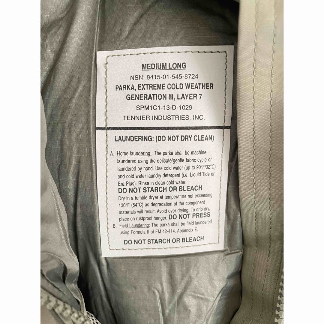 実物米軍 Level7 ジャケット ECWCS プリマロフト M デットストック メンズのジャケット/アウター(ミリタリージャケット)の商品写真