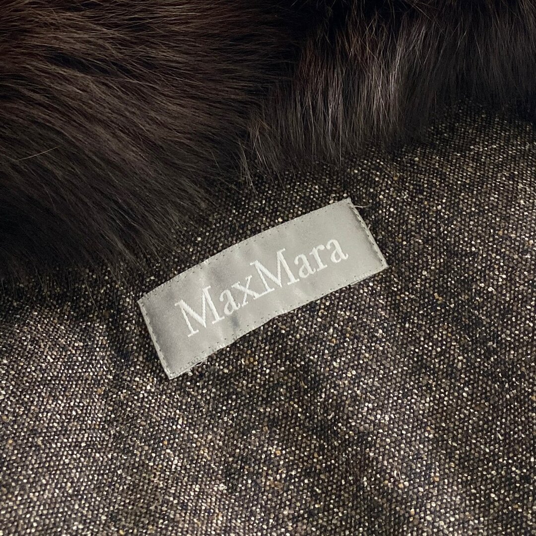 Max Mara(マックスマーラ)の67L2 Max Mara マックスマーラ ファー付き ジップジャケット 36 ブラウン アウター 上着 羽織 レディースのジャケット/アウター(毛皮/ファーコート)の商品写真