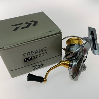 ダイワ(DAIWA)の●●DAIWA ダイワ 00057046 18FREAMS LT2000S(リール)