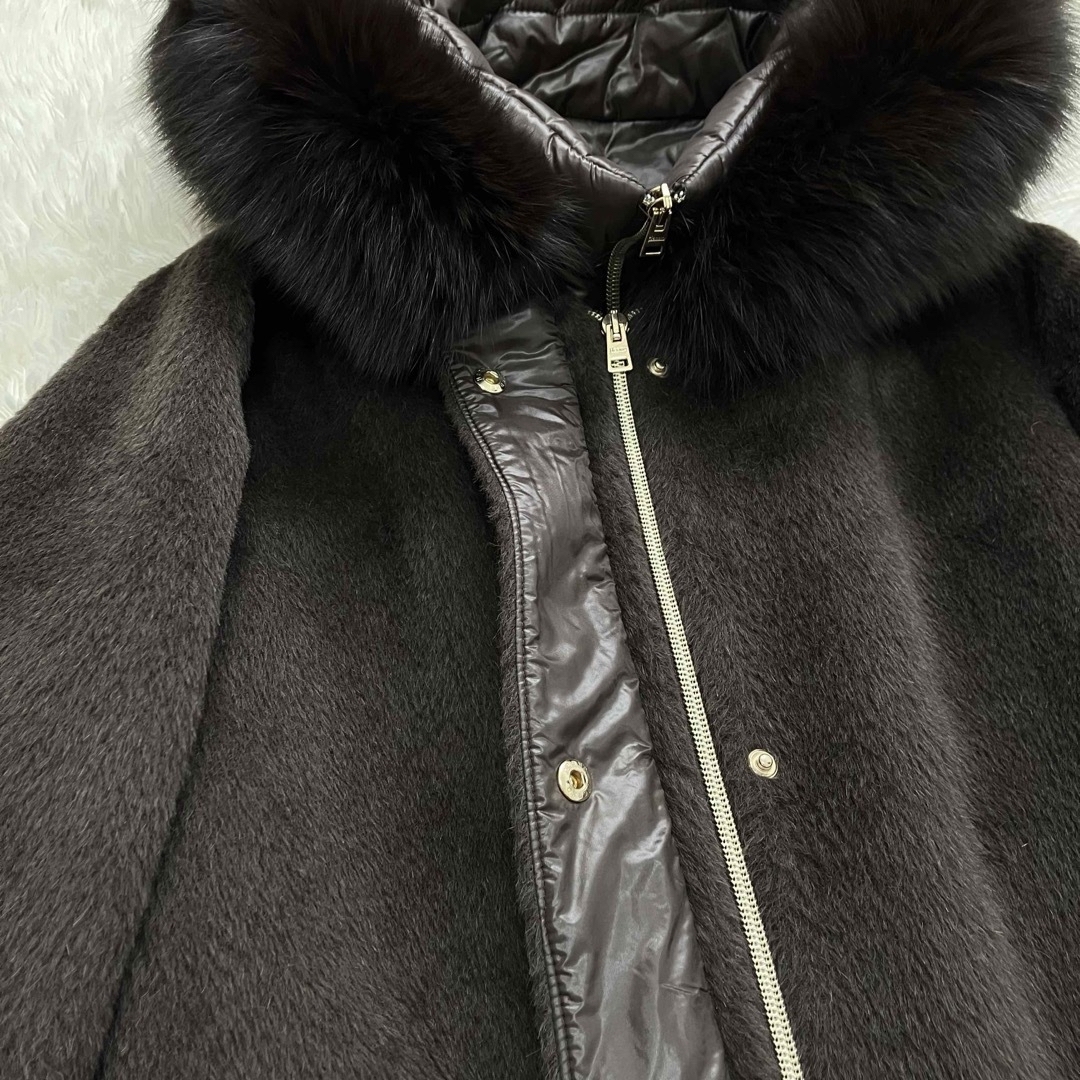 HERNO(ヘルノ)の美品 ヘルノ ロングコートダウンコート アルパカ混 フォックスファー 茶色 42 レディースのジャケット/アウター(ロングコート)の商品写真