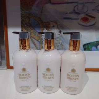 モルトンブラウン(MOLTON BROWN)のウードアコード&ゴールドHL(ボディローション/ミルク)