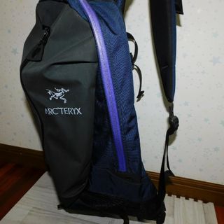 アークテリクス(ARC'TERYX)のARC’TERYX アロー22 サファイア・ブラック(バッグパック/リュック)