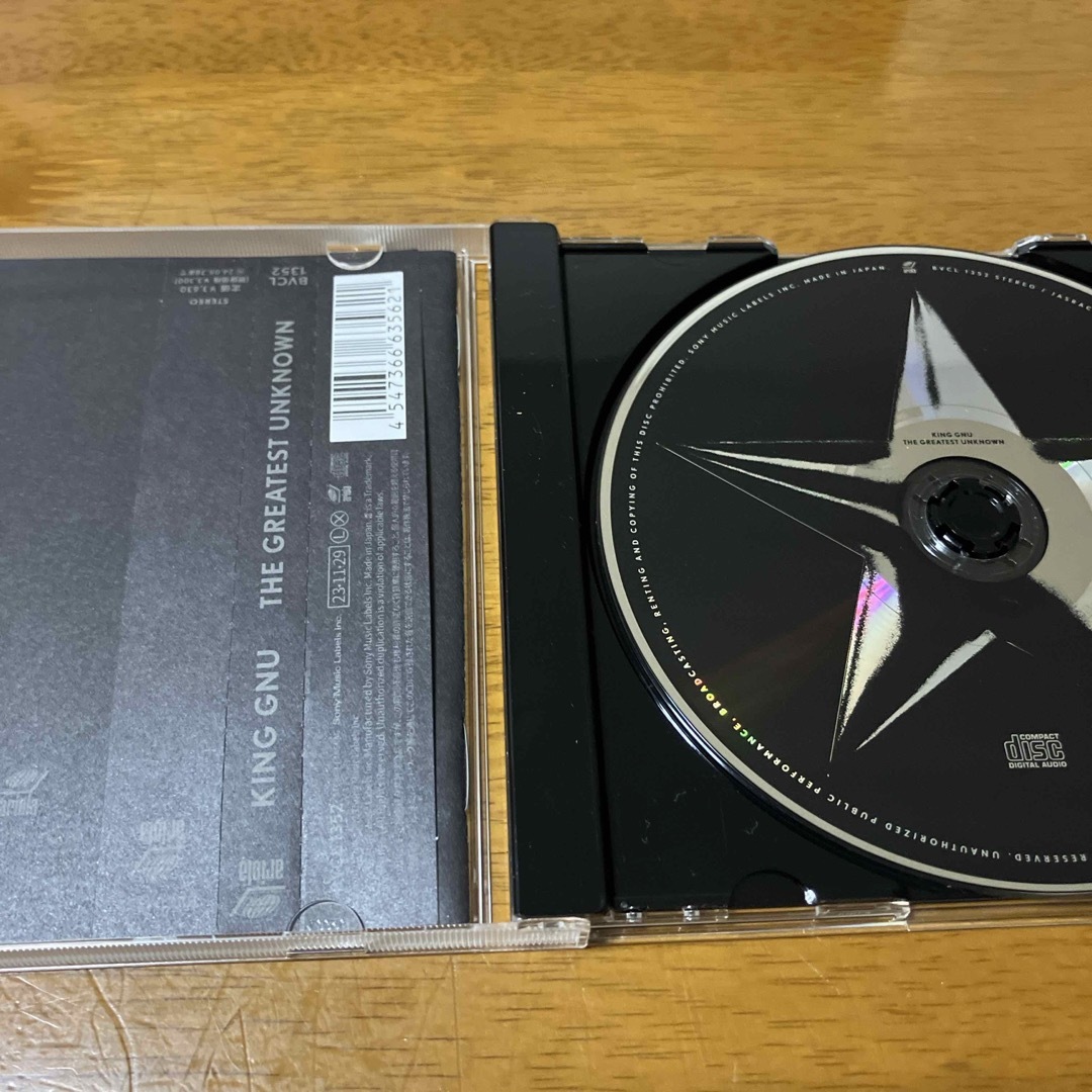 SONY(ソニー)のTHE　GREATEST　UNKNOWN エンタメ/ホビーのCD(ポップス/ロック(邦楽))の商品写真