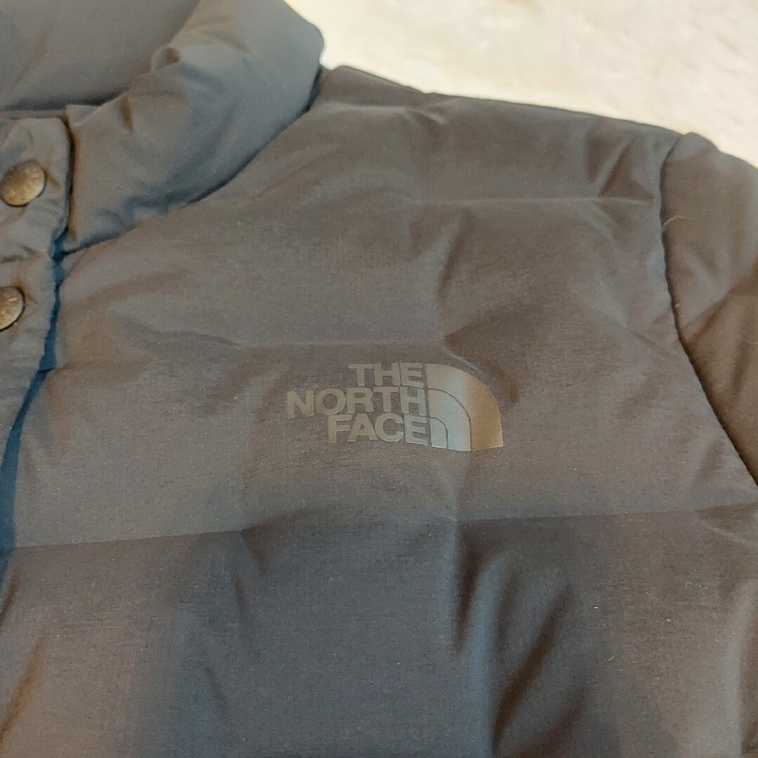 THE NORTH FACE(ザノースフェイス)の【韓国限定　新品未使用】ノースフェイス 軽量 ライト ダウン ジャケット S レディースのジャケット/アウター(ダウンジャケット)の商品写真