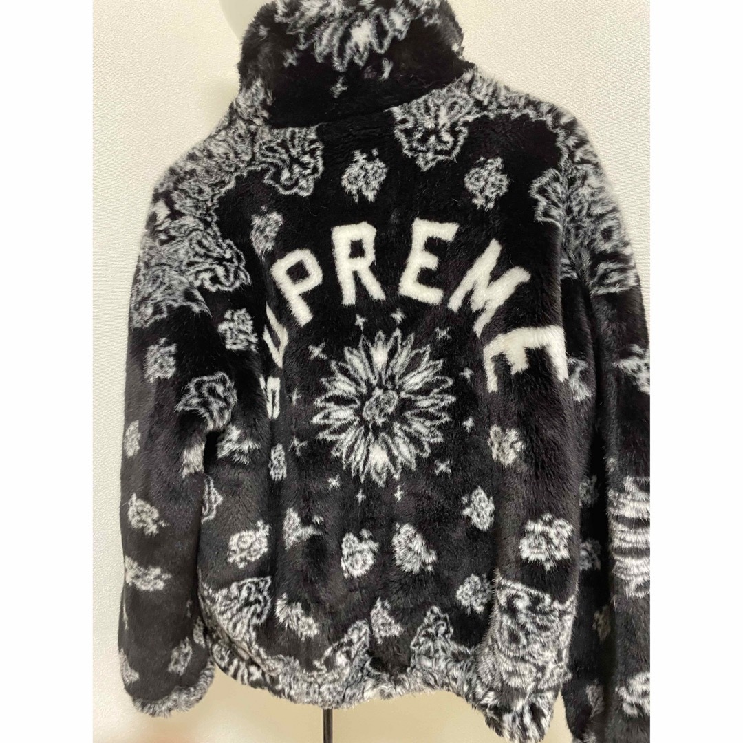 SUPREME Bandana Faux Fur Bomber Jacket SUPREME Bandana Faux Fur Bomber Jacket