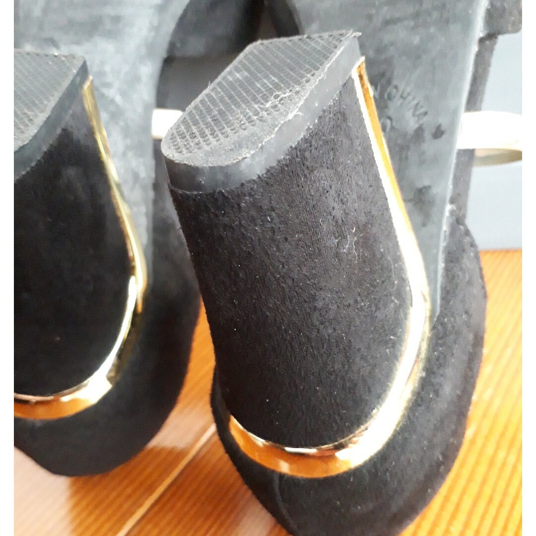 pinky wolman(ピンキーウォルマン)のピンキーウォルマン　パンプス　23.0㎝　黒パンプス レディースの靴/シューズ(ハイヒール/パンプス)の商品写真
