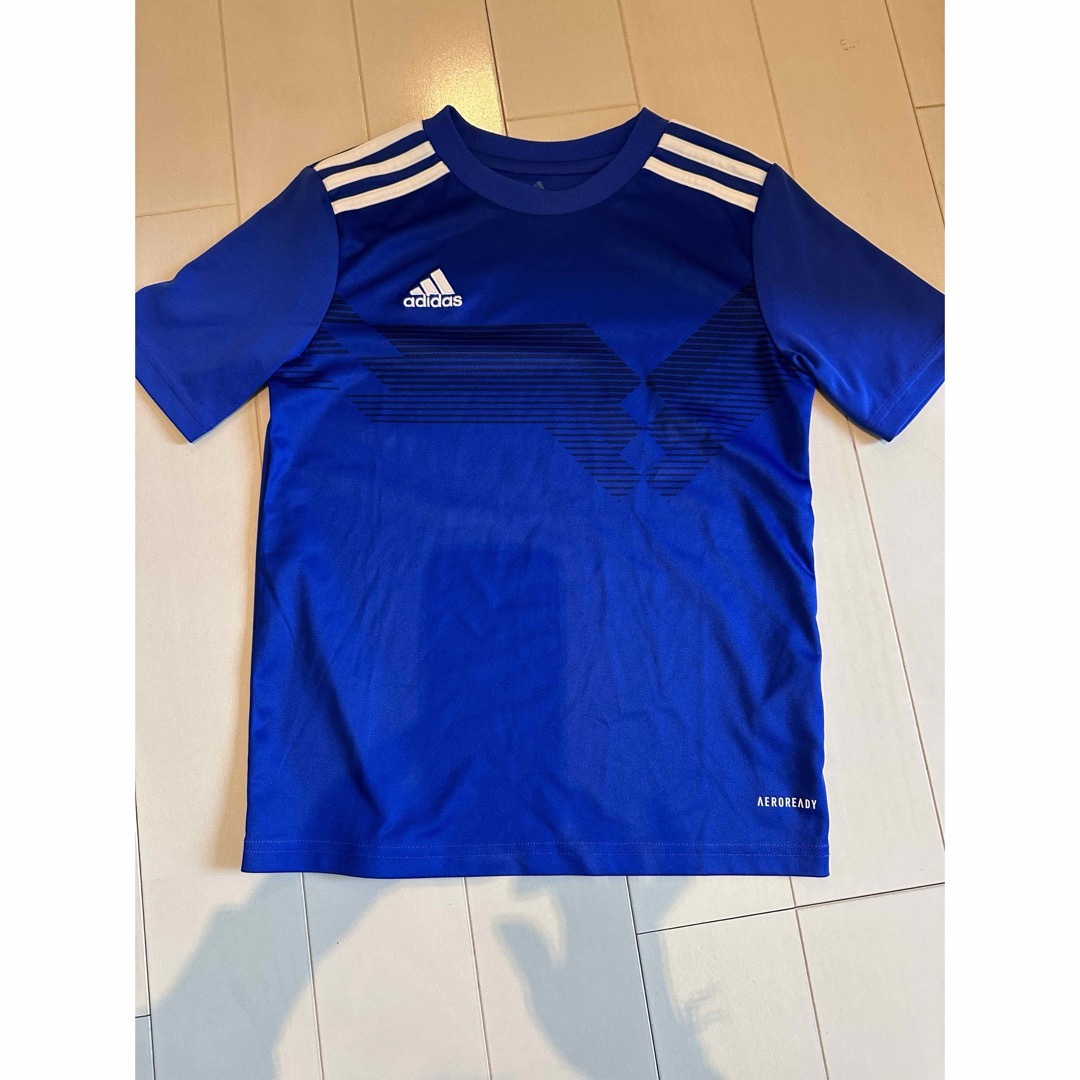 adidas(アディダス)のadidasТシャツ キッズ/ベビー/マタニティのキッズ服男の子用(90cm~)(Tシャツ/カットソー)の商品写真