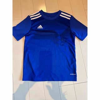 アディダス(adidas)のadidasТシャツ(Tシャツ/カットソー)