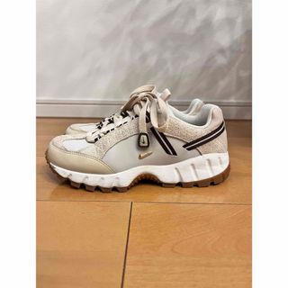 ナイキ(NIKE)のJACQUEMUS::NIKEコラボUnisex Humara 23cm(スニーカー)