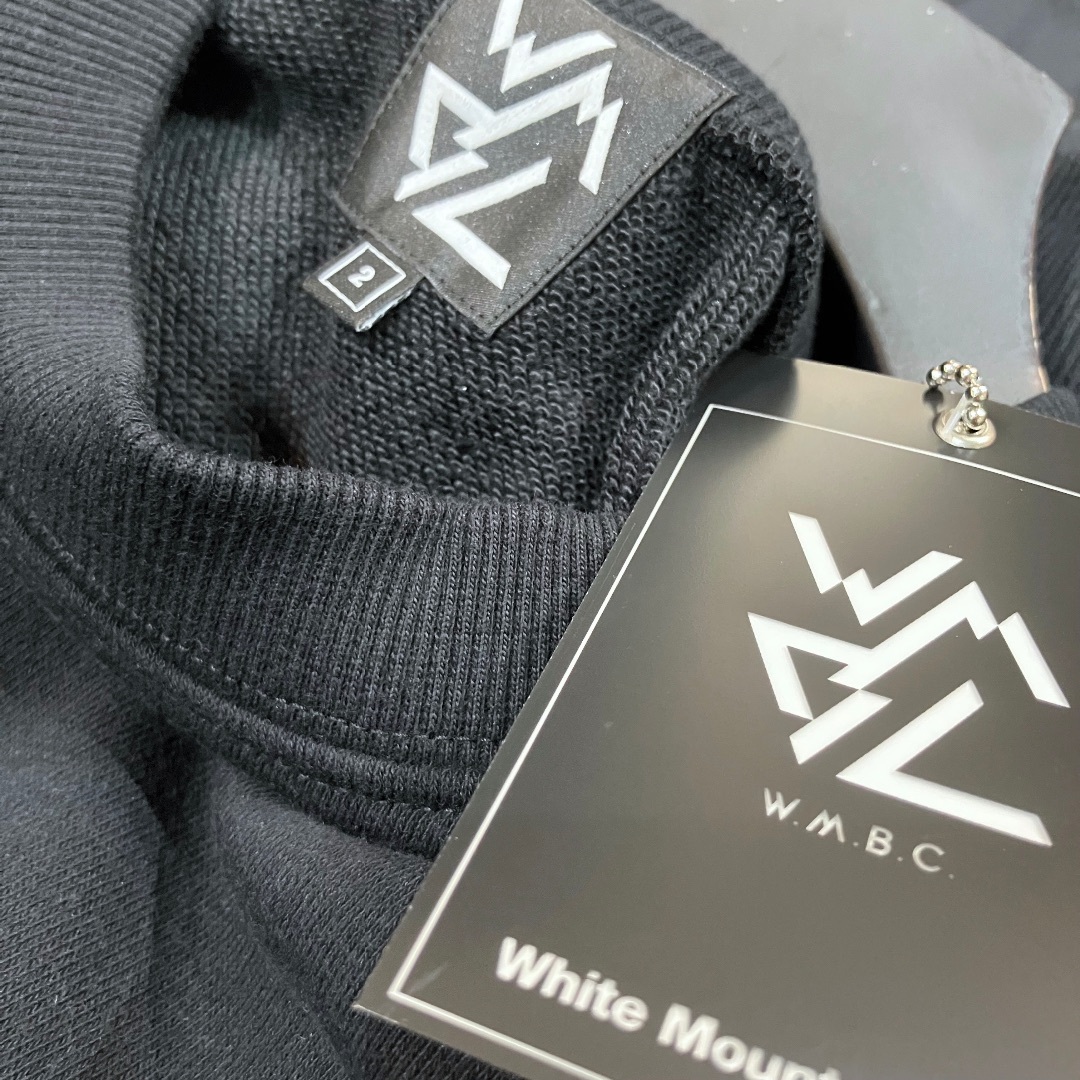 WHITE MOUNTAINEERING(ホワイトマウンテニアリング)の新品 WHITE MOUNTAINEERING ホワイトマウンテニアリング  メンズのトップス(スウェット)の商品写真