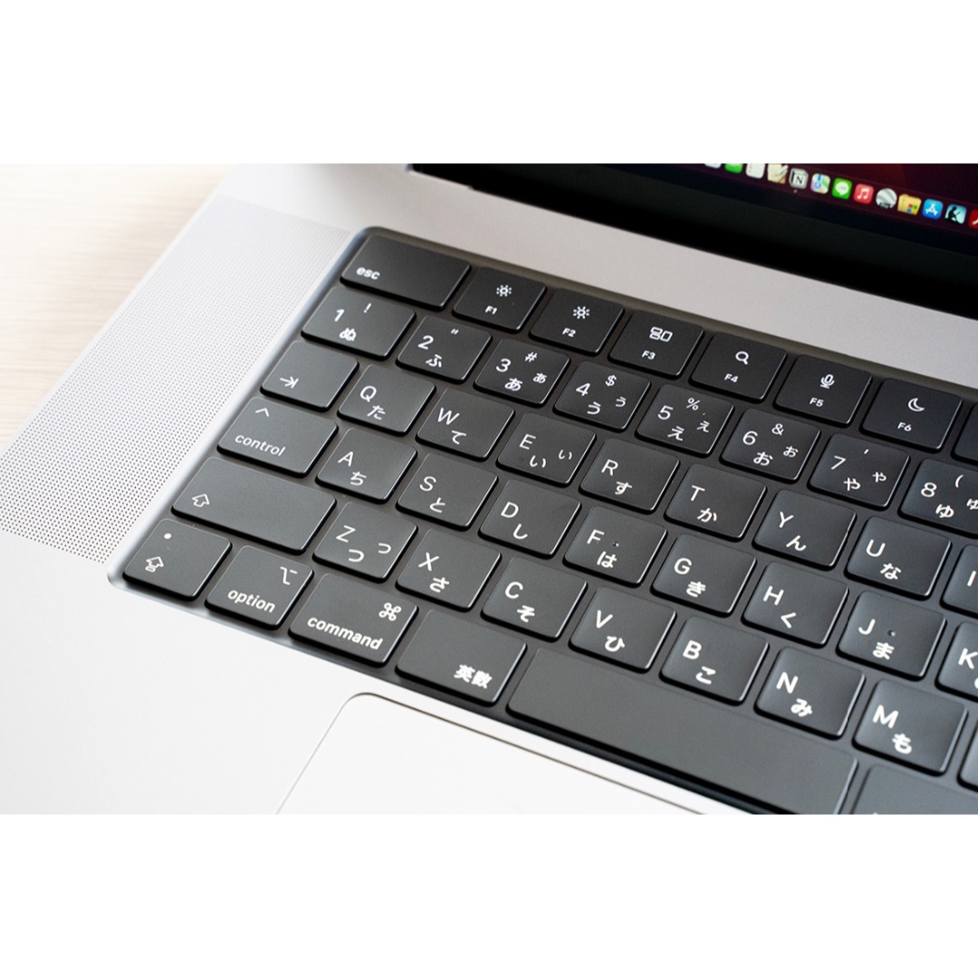 Apple(アップル)のMacbook pro M2 16インチ 16GB　1TB 【ほぼ新品】 スマホ/家電/カメラのPC/タブレット(ノートPC)の商品写真