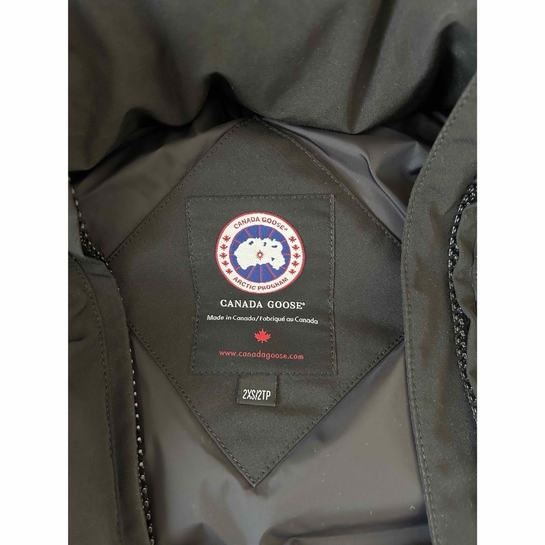 CANADA GOOSE(カナダグース)のカナダグース　ダウンジャケット レディースのジャケット/アウター(ダウンジャケット)の商品写真