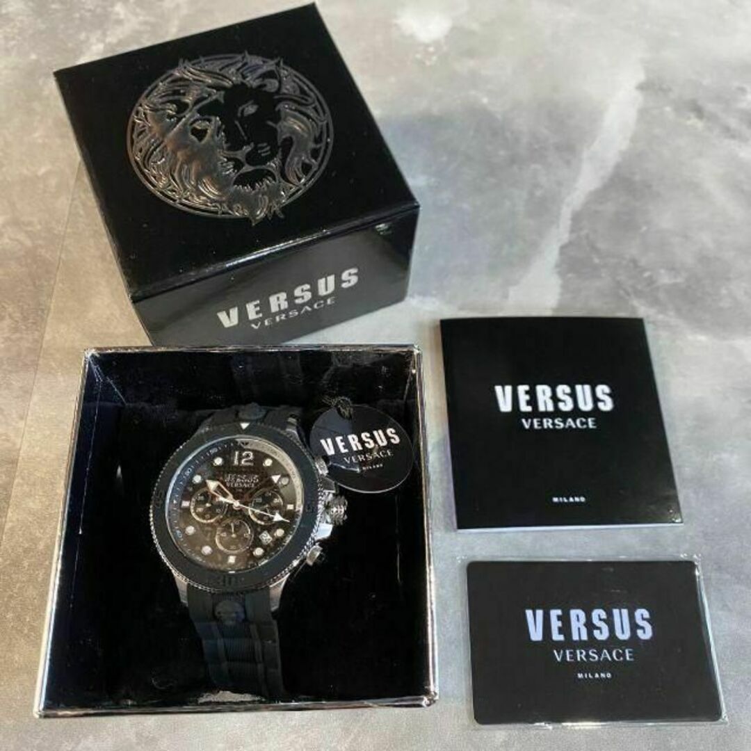 VERSACE(ヴェルサーチ)の新品ヴェルサス/ヴェルサーチ メンズ腕時計 人気ブランド クロノグラフ シリコン メンズの時計(腕時計(アナログ))の商品写真