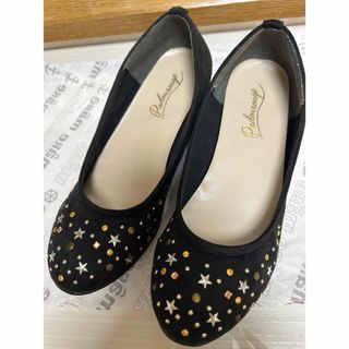 パドリュージュ(PADOUROUGE)の【新品】ＬＬ⭐︎スエード⭐︎パンプス⭐︎スタッズ⭐︎厚底2センチ⭐︎ブラック(ハイヒール/パンプス)