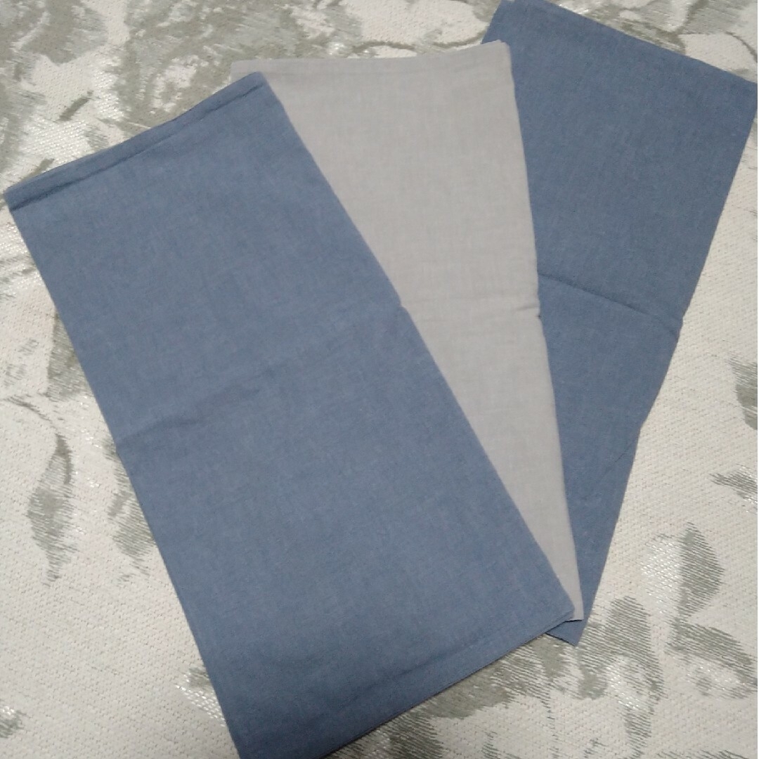 MUJI (無印良品)(ムジルシリョウヒン)のゴエもん様ご専用☆MUJI 枕カバー43×63cm用３枚＆カトラリー×15点 インテリア/住まい/日用品の寝具(シーツ/カバー)の商品写真