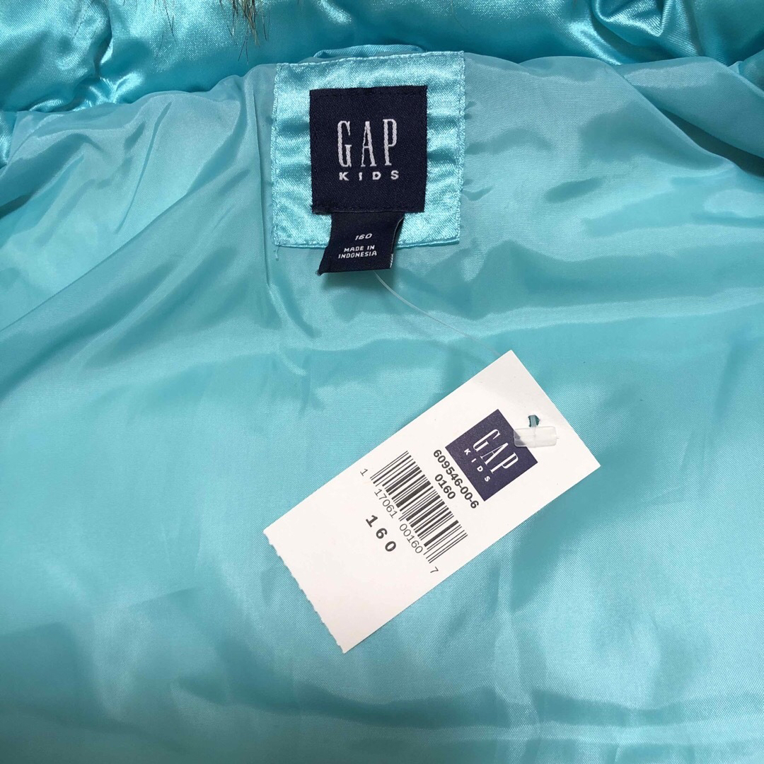 GAP Kids(ギャップキッズ)の新品　タグ付き　GAP ダウン　フード　ファー　160 キッズ/ベビー/マタニティのキッズ服女の子用(90cm~)(ジャケット/上着)の商品写真