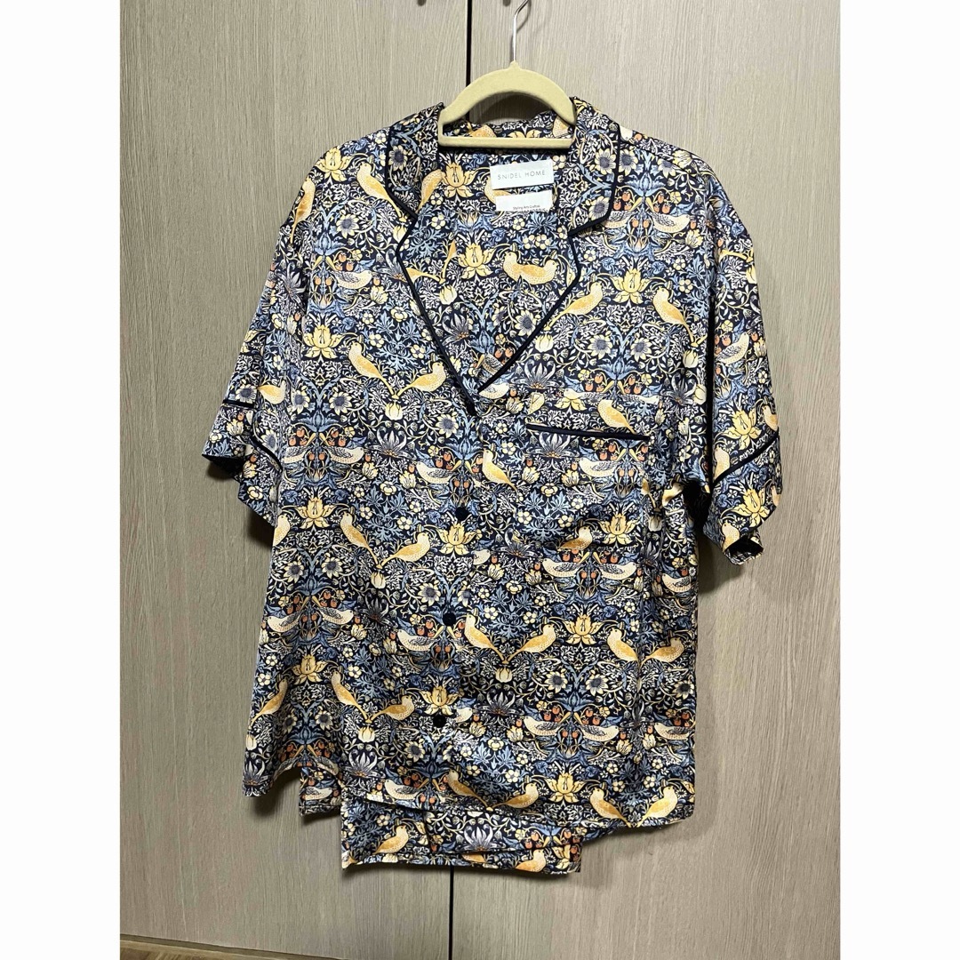 snidel home モリス いちご泥棒 ルームウェア パジャマ サテン風 snidel home モリス いちご泥棒 ルームウェア パジャマ サテン風