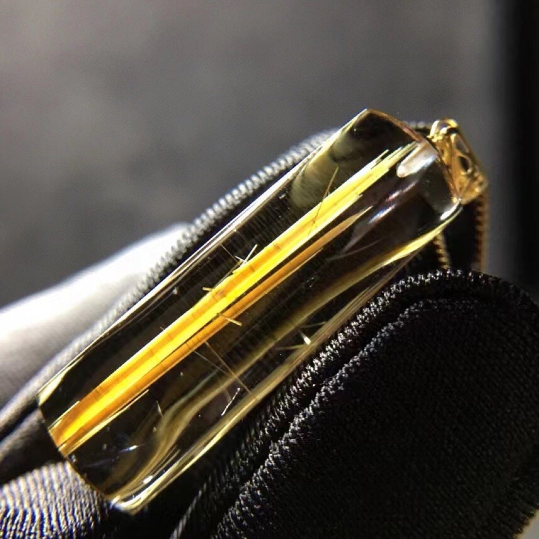 天然】タイチンルチルクオーツ ペンダントトップ k18 3.3gの通販 by