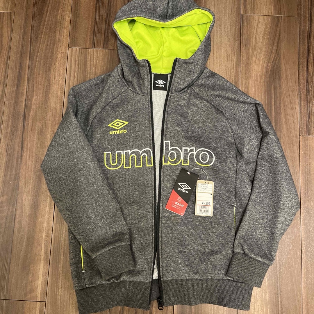 UMBRO(アンブロ)のアンブロ　パーカー　150 キッズ/ベビー/マタニティのキッズ服男の子用(90cm~)(ジャケット/上着)の商品写真