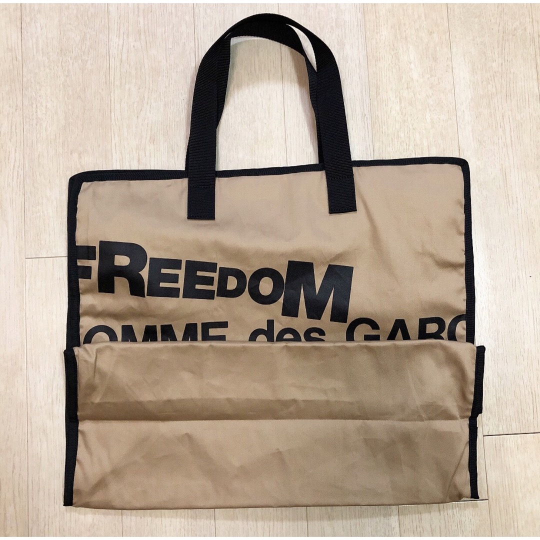 COMME des GARCONS(コムデギャルソン)の希少コムデギャルソン メッセージロゴデザインバッグ シュプリーム サカナクション メンズのバッグ(トートバッグ)の商品写真