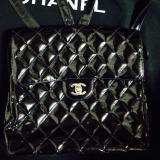 シャネル(CHANEL)のCHANEL エナメルパテントリュック(リュック/バックパック)