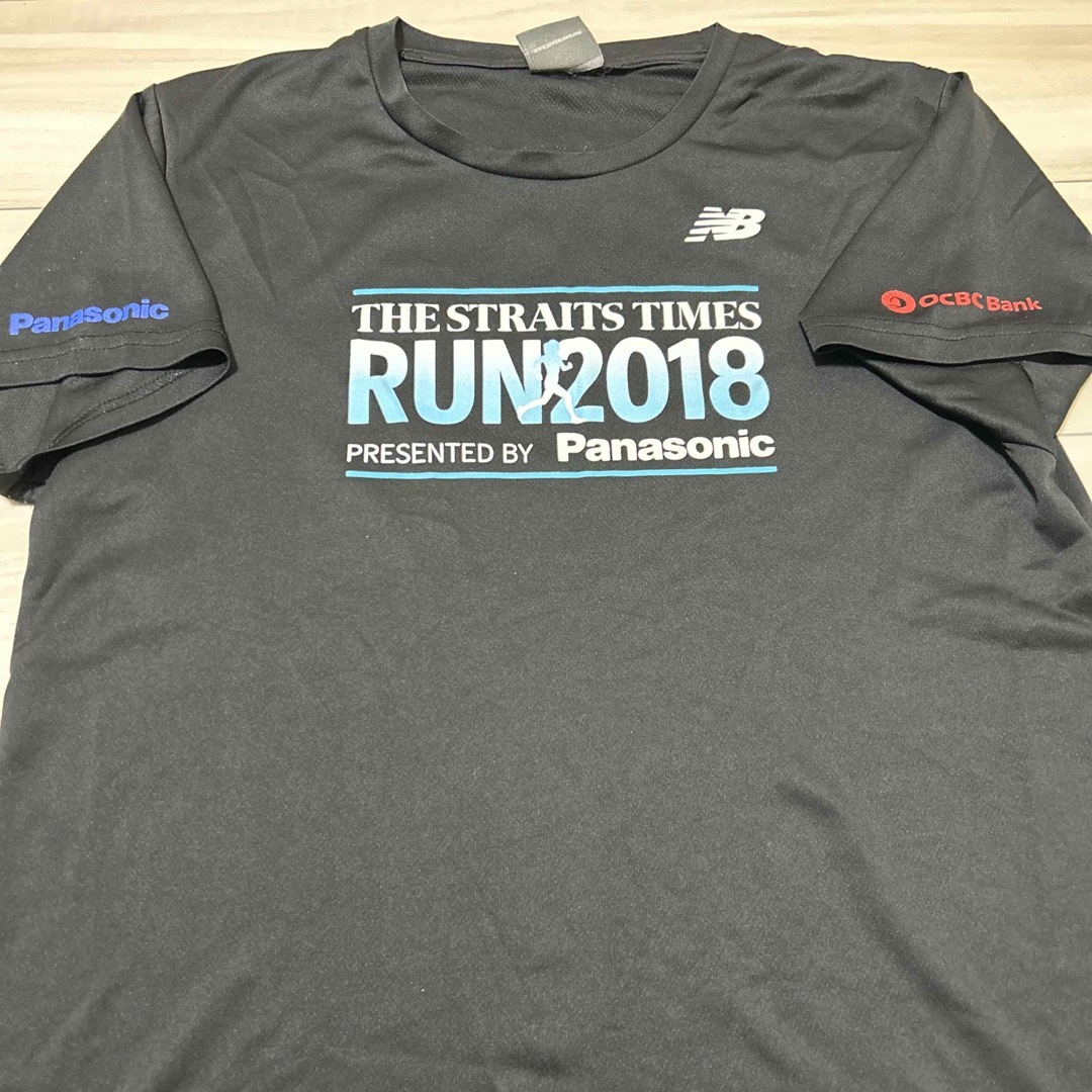 New Balance(ニューバランス)のThe Straits Times New balance T-shirts M メンズのトップス(Tシャツ/カットソー(半袖/袖なし))の商品写真