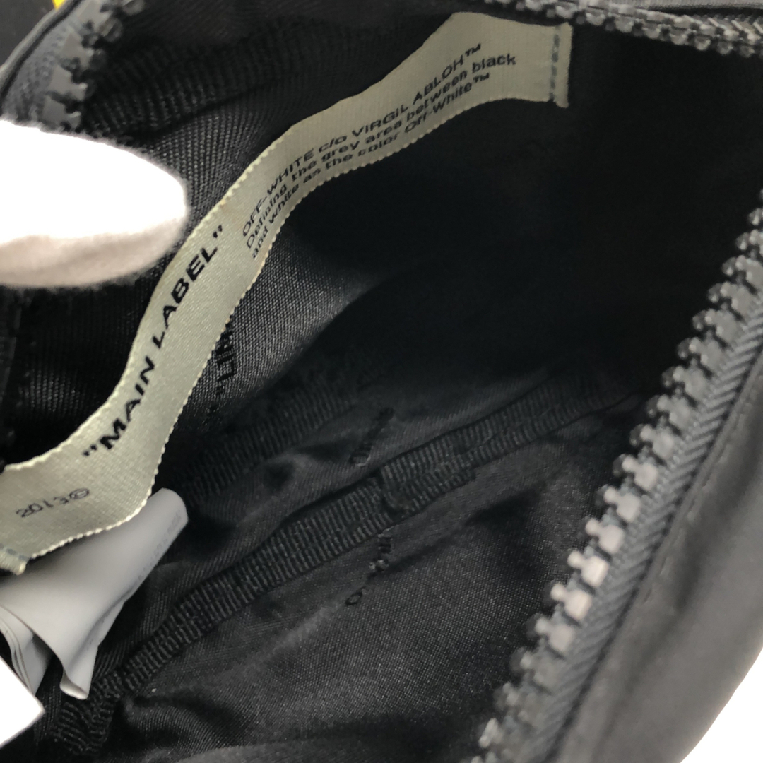 OFF-WHITE(オフホワイト)のOff-White オフホワイト ブラック 黒 OMKN003R20E480011000 ミニ ボディバッグ ウエストバッグ ショルダーバッグ 鞄 カバン メンズのバッグ(ボディーバッグ)の商品写真