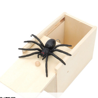 クモが飛び出る木製ボックス　スパイダーボックス(その他)