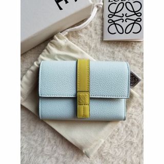 ロエベ 財布の通販 4,000点以上 | LOEWEを買うならラクマ