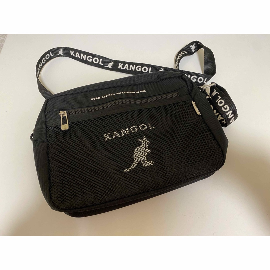 KANGOL(カンゴール)のKANGOL カンゴール ショルダーバッグ　ブラックホワイト レディースのバッグ(ショルダーバッグ)の商品写真