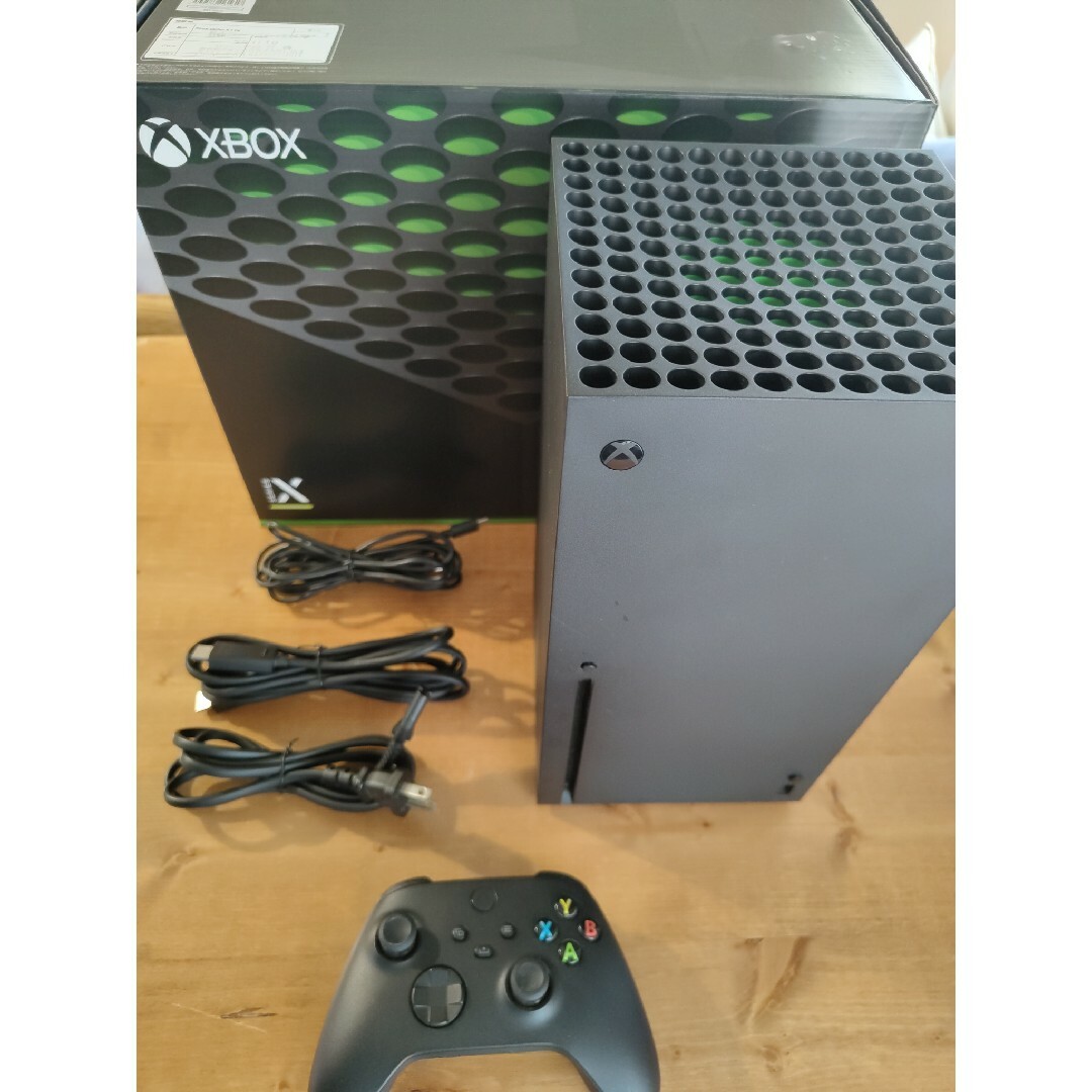 XboxSeriesXXbox Series X（パッドに、純正の充電式バッテリー付）