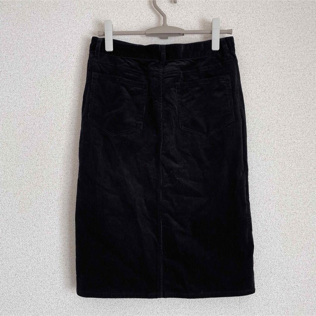 GU(ジーユー)の⚫︎ ジーユーＬサイズ　フロントスリット入りコーデュロイタイトスカート● レディースのスカート(ひざ丈スカート)の商品写真