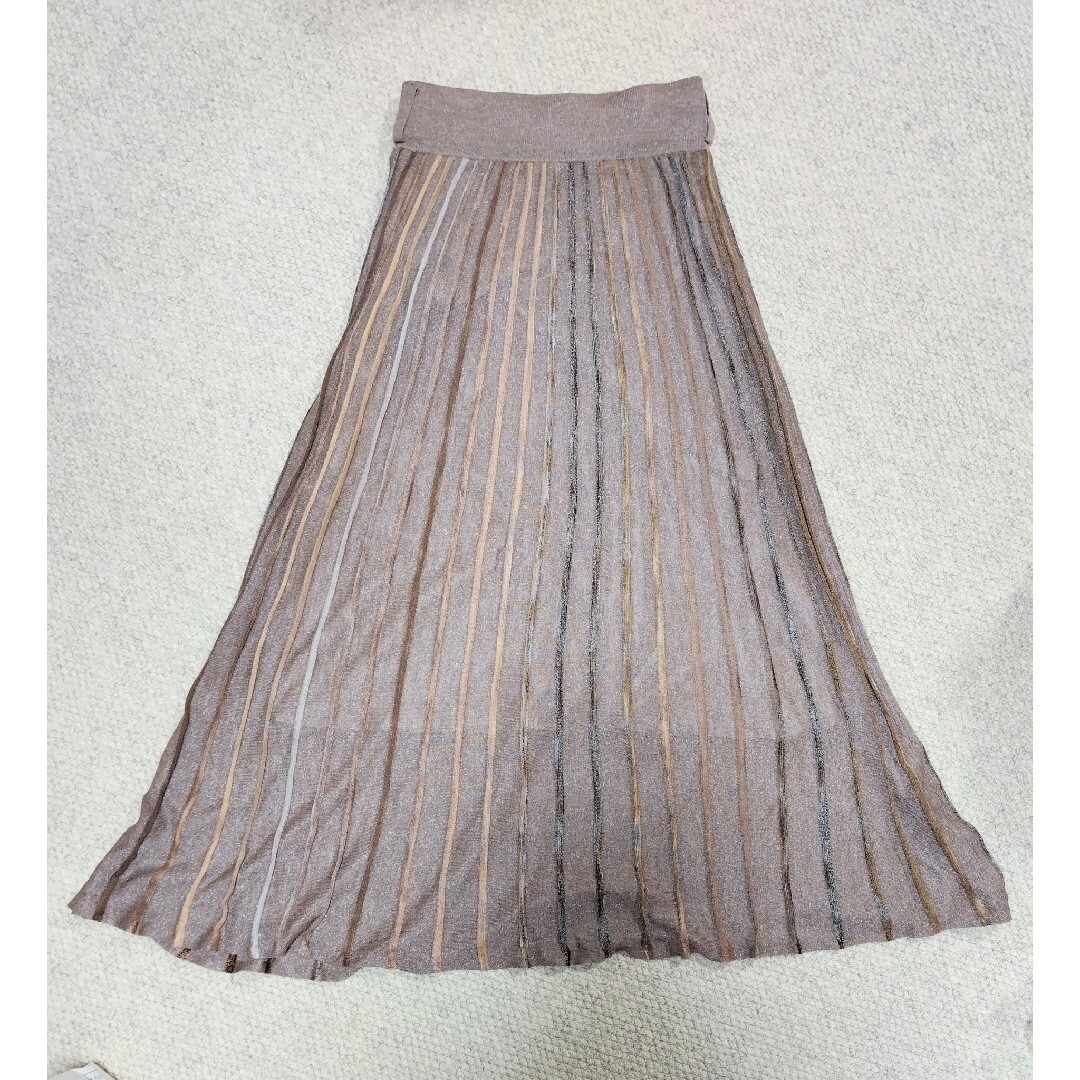LagunaMoon(ラグナムーン)のLAGUNAMOON シアーレインボーニットスカート（ブラウン） レディースのスカート(ロングスカート)の商品写真