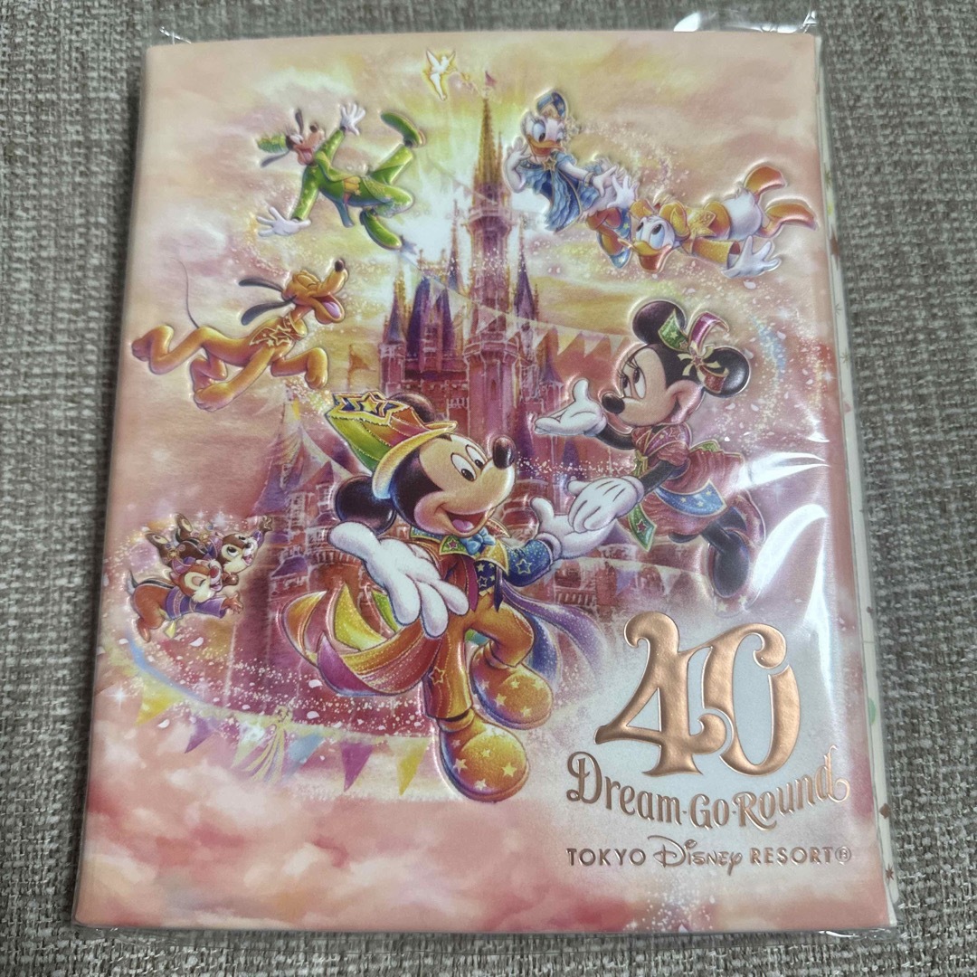 Disney(ディズニー)のディズニーランド40周年　スーベニアメダルケース エンタメ/ホビーのおもちゃ/ぬいぐるみ(キャラクターグッズ)の商品写真