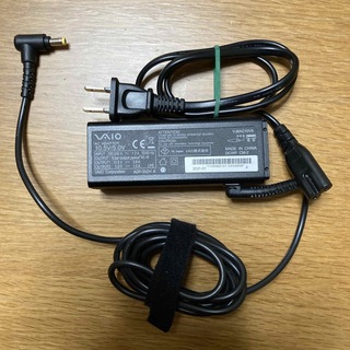 バイオ(VAIO)のVAIO AC adapter VJ8AC10V9(PC周辺機器)