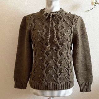 ブラウンの模様編みセーター(ニット/セーター)