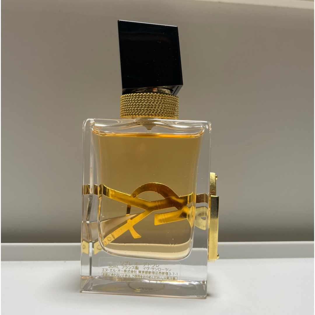 Yves Saint Laurent(イヴサンローラン)のリブレ　オードトワレ　イブサンローラン30mL コスメ/美容の香水(香水(女性用))の商品写真